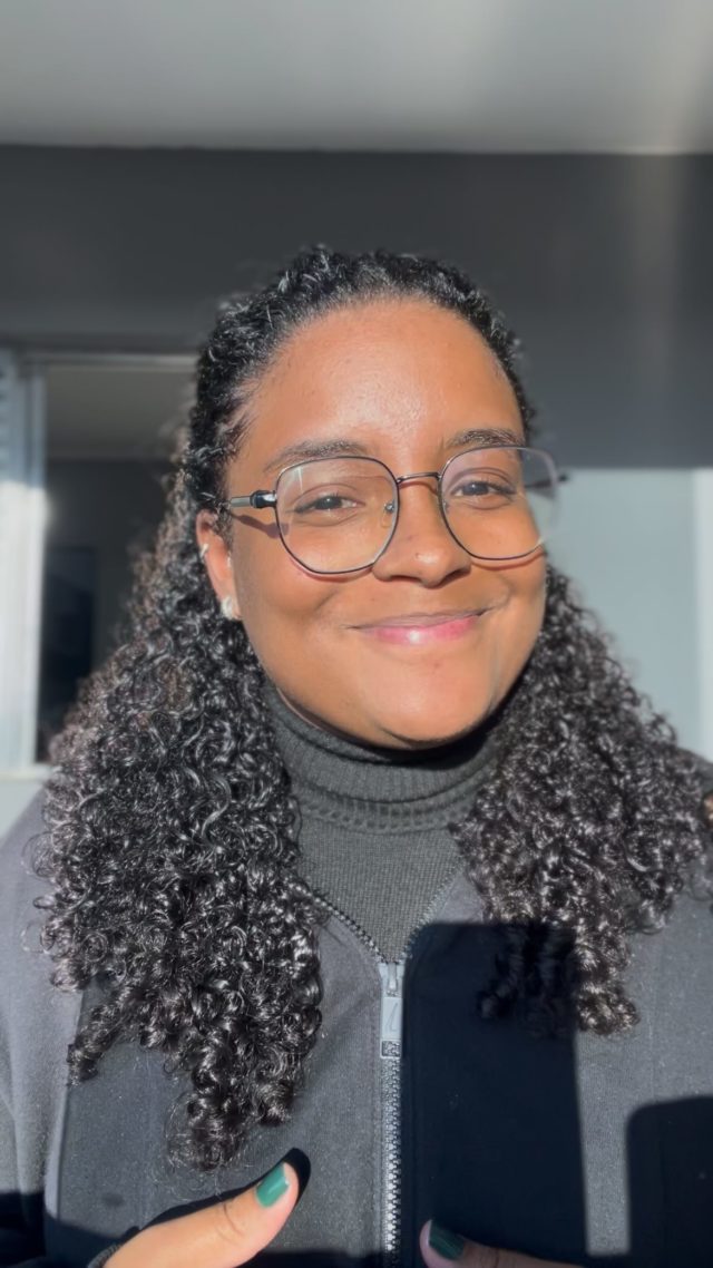 🚨 A pesquisa "Percepções sobre direitos de meninas e mulheres grávidas pós-estupro" revela um dado alarmante: 6 em cada 10 brasileiros conhecem uma mulher que foi estuprada quando ainda era menina, com até 13 anos de idade.

Os dados também mostram que 15% das mulheres entrevistadas relataram já ter sofrido estupro, e que, entre elas, 12% viveram essa violência ainda na infância.

Realizada pelo Instituto Patrícia Galvão em parceria com o Instituto Locomotiva (@ilocomotiva), com apoio do SAAF (safe_abortion), a pesquisa evidencia que a violência sexual continua profundamente presente na sociedade, muitas vezes cometida por pessoas conhecidas da vítima e dentro de ambientes que deveriam ser espaços de proteção, como a residência. 

Romper o silêncio é parte fundamental do enfrentamento à violência sexual contra meninas e mulheres. 

🔗 Quer conhecer esses e outros dados? Acesse a pesquisa completa pelo link na bio.
#InstitutoPatríciaGalvão #ViolênciaSexual #Estupro #EstuprodeVunerável